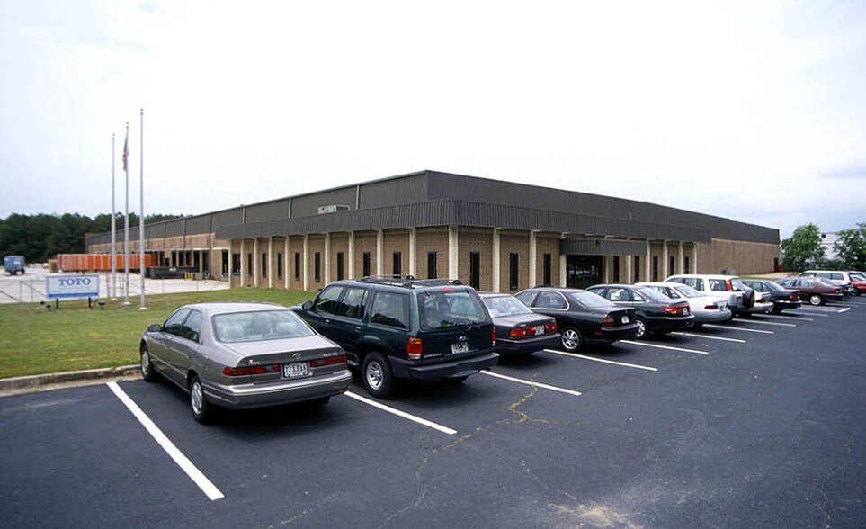 More Photos Of 1260 Southern Rd, Morrow Warehouse For Lease