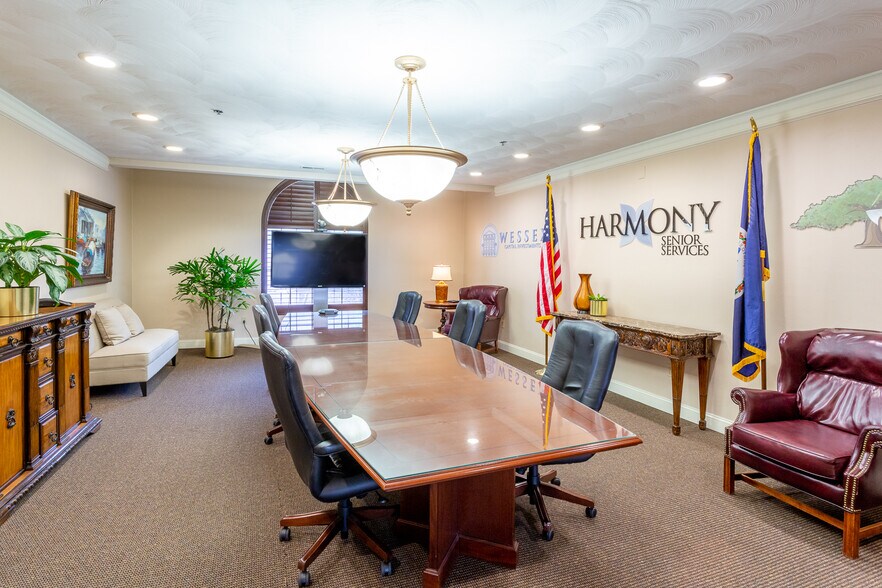 More Photos Of Pheasant Ridge Road, Roanoke Office For Lease