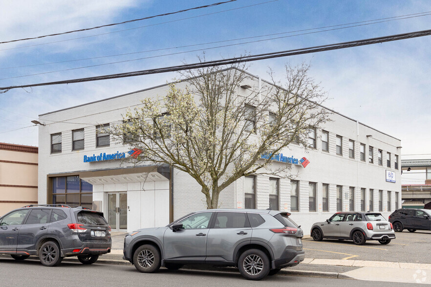 Primary Photo Of 3330 Park Ave, Wantagh Office For Lease