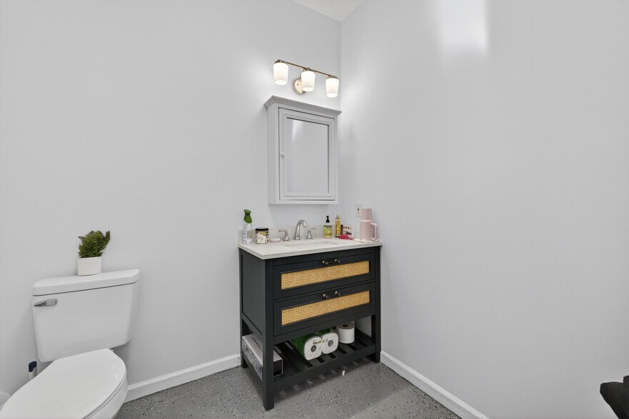 More Photos Of 1250 Warehouse Row W, Fort Payne Industrial For Sale