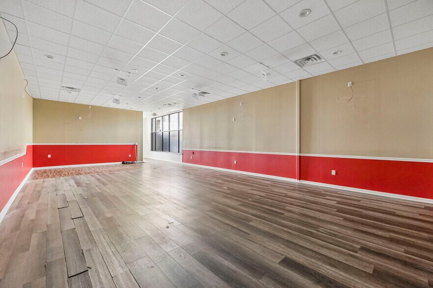 More Photos Of 206 Claire Ave, Oak Grove General Retail For Lease