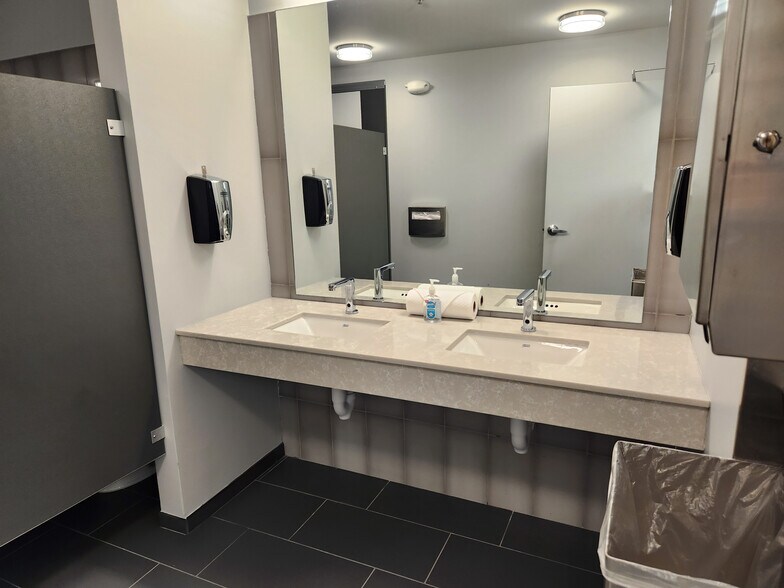 More Photos Of 14750 Sweitzer Ln, Laurel Medical For Sale