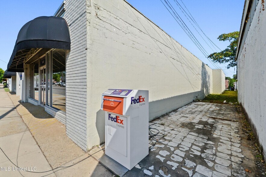 More Photos Of 5138 Main St, Lucedale Office Residential For Sale