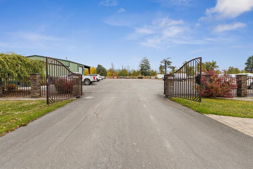 More Photos Of 201 United Dr, Kalispell Light Manufacturing For Lease