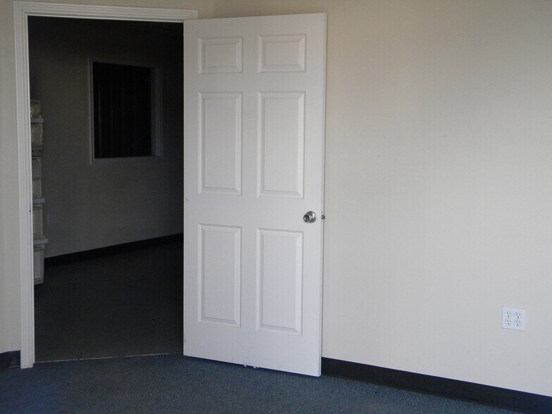 More Photos Of 4414 State Highway 276, Rockwall Flex For Lease