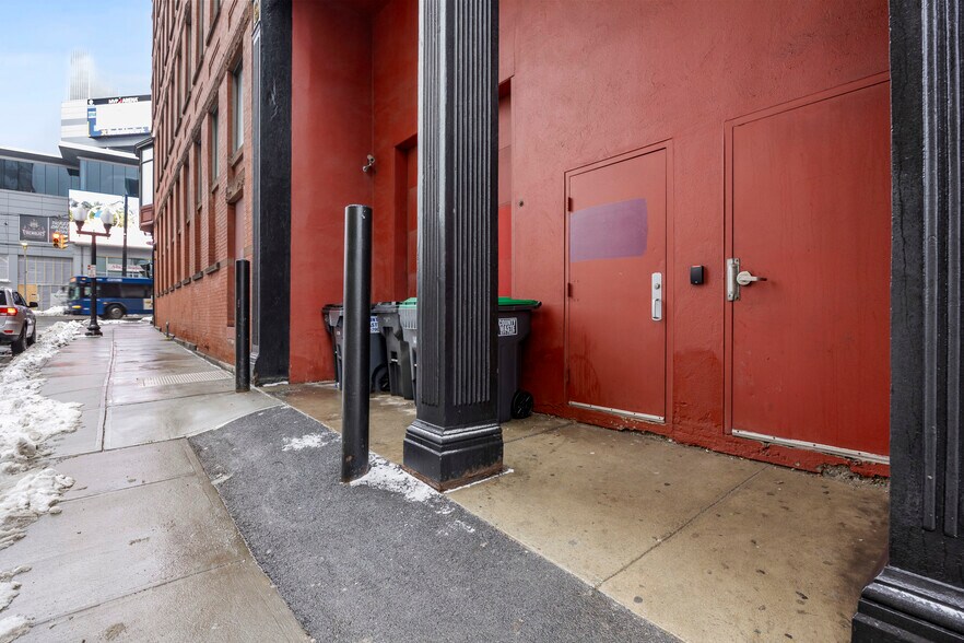 More Photos Of 60 S Pearl St, Albany Office For Sale