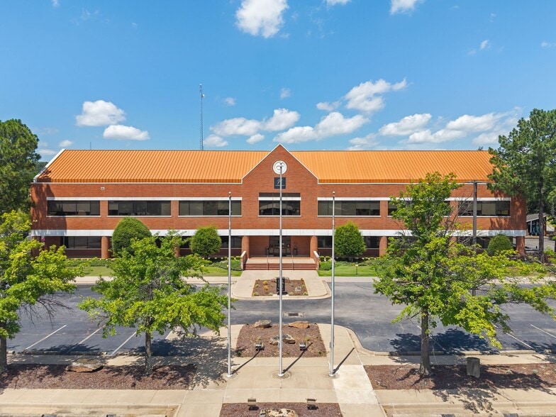 Primary Photo Of 3600 Wheeler Ave, Fort Smith Office For Sale