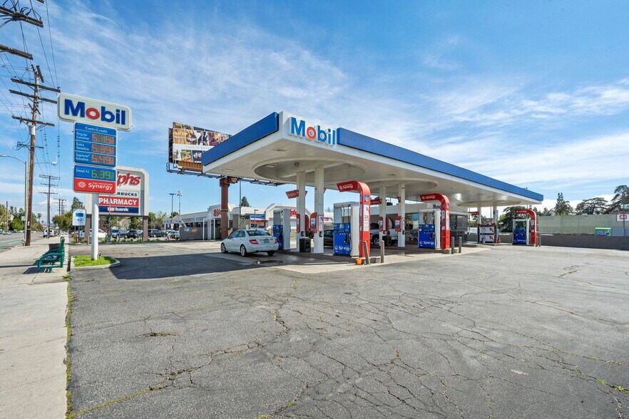 More Photos Of 5560 Van Nuys Blvd, Sherman Oaks Service Station For Sale