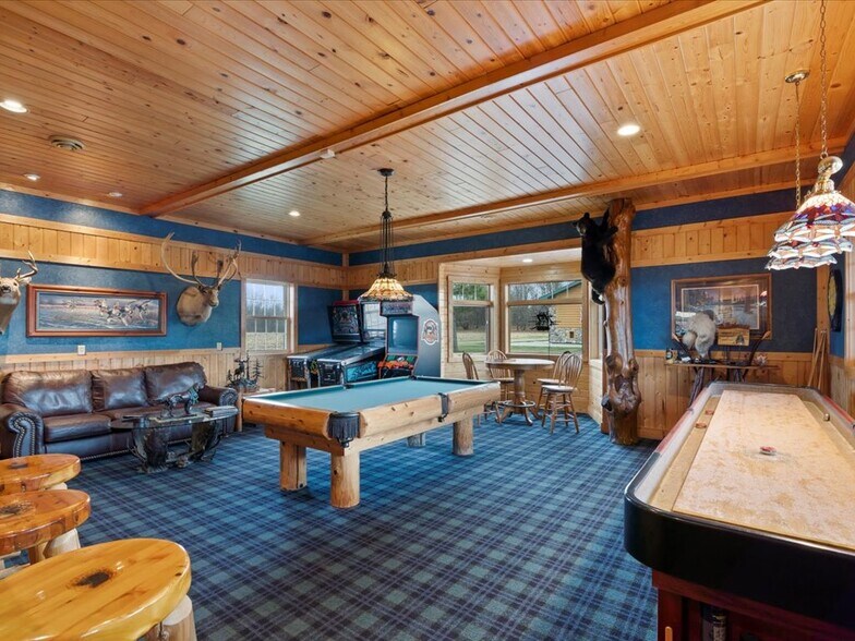 More Photos Of 21998 Lasalle Ave NW, Puposky Specialty For Sale
