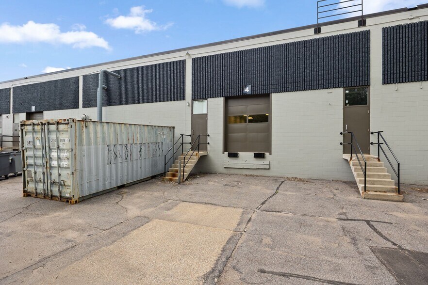 More Photos Of 771-783 NE Harding St, Minneapolis Warehouse For Lease