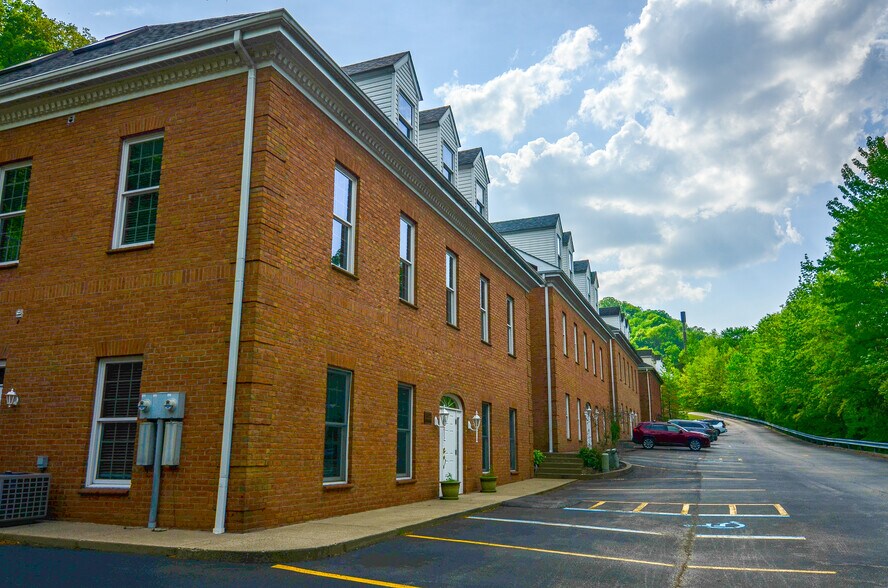 More Photos Of 1 & 13 Courtney Dr, Charleston Medical For Sale