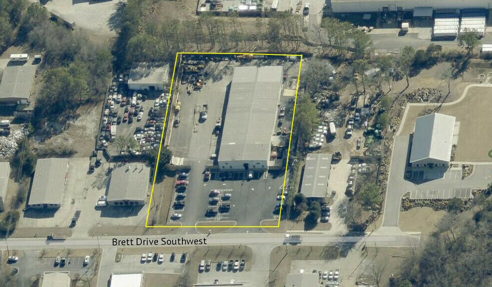 Primary Photo Of 1128 Brett Dr, Conyers Warehouse For Lease