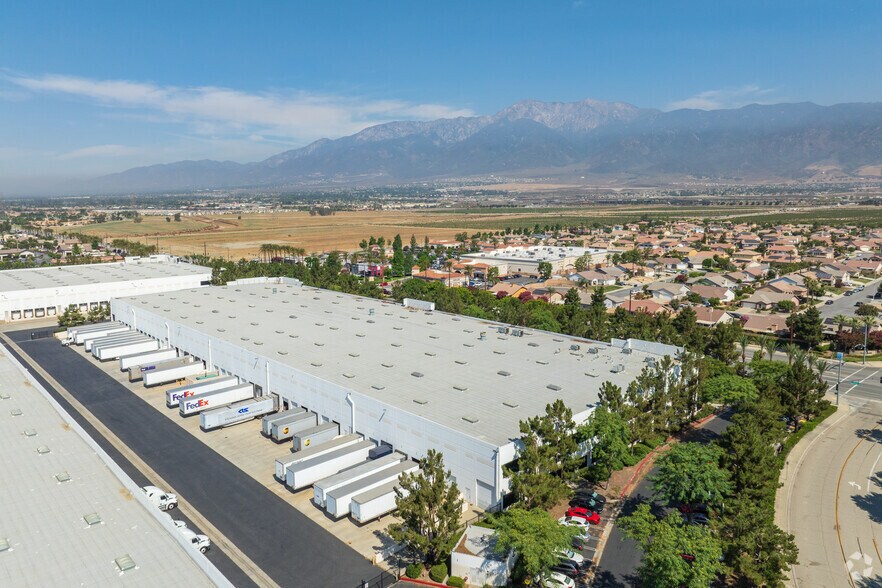 More Photos Of 14597 Baseline Ave, Fontana Warehouse For Lease