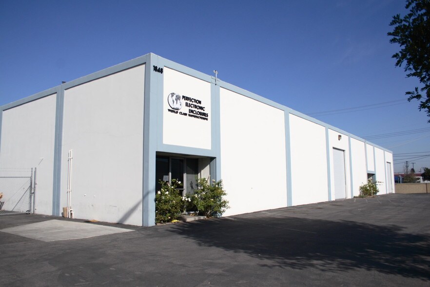 More Photos Of 1840-1848 N Orangethorpe Park, Anaheim Warehouse For Lease