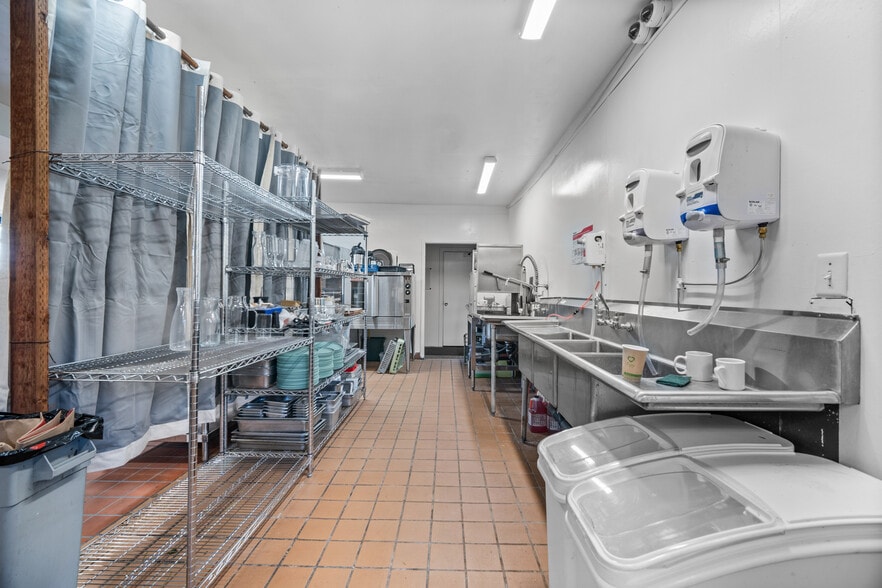 More Photos Of , Jenner Unknown For Sale