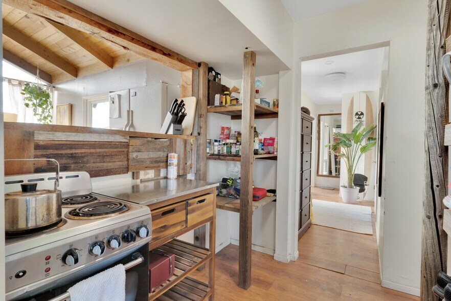 More Photos Of 70111 State Highway 74, Mountain Center Restaurant For Sale