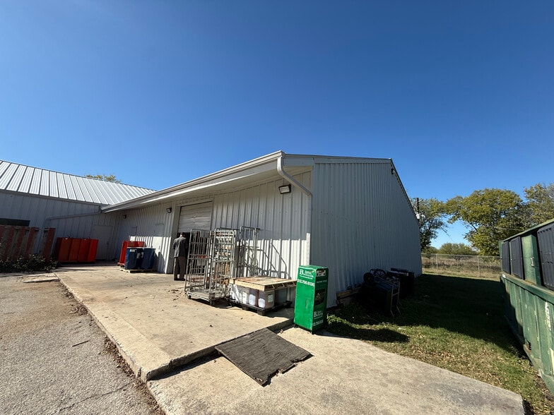 More Photos Of 1910 S Interstate 35, San Marcos Manufacturing For Sale