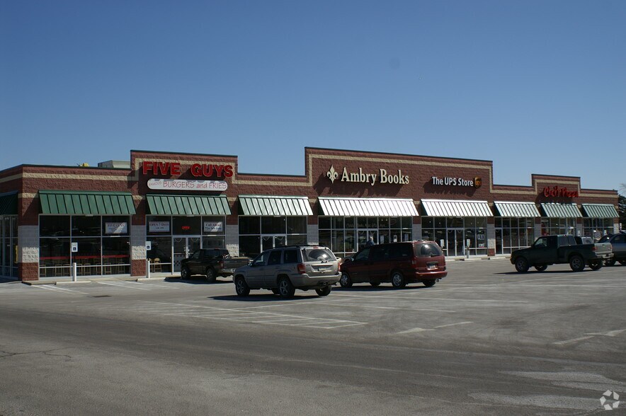 More Photos Of 1570 Oakland Ave, Indiana Storefront For Lease
