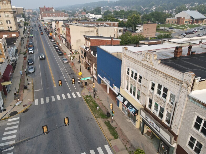 More Photos Of 200 E Lincoln Hwy, Coatesville Storefront For Lease