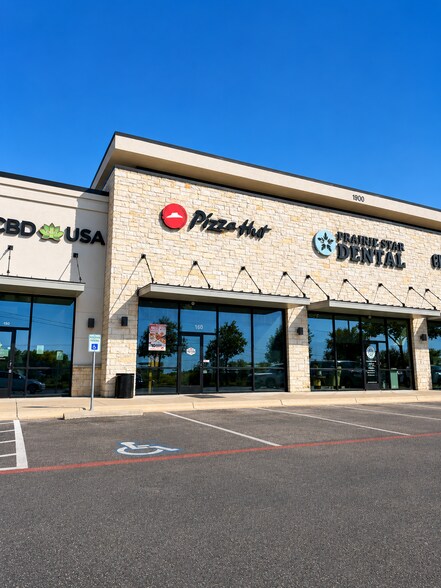 More Photos Of 1900 University Blvd, Round Rock Freestanding For Lease