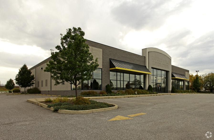 More Photos Of 21600 Miles Rd, North Randall Flex For Lease