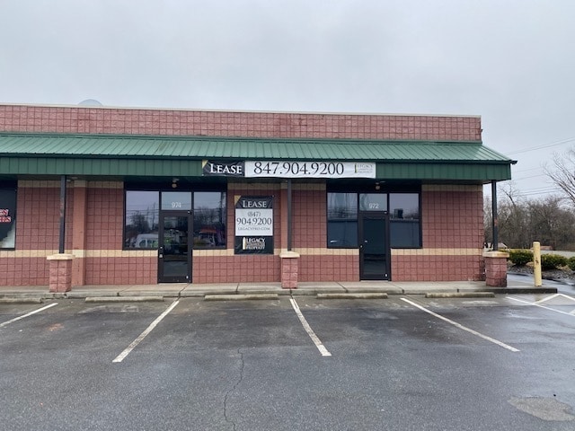 More Photos Of 972-980 S Main St, Lexington Freestanding For Lease