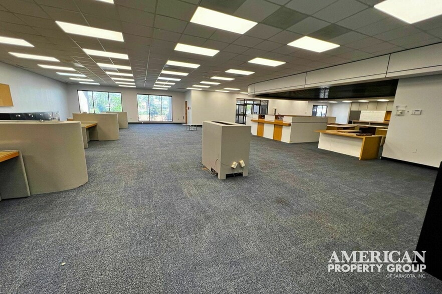 More Photos Of 2100 S Tamiami Trl, Venice Office For Lease