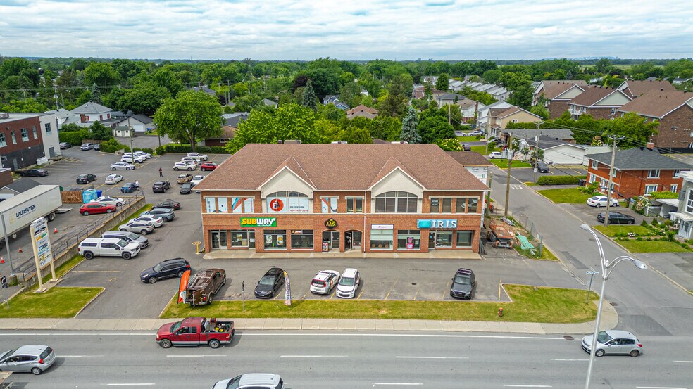 Primary Photo Of 900 Boul De Périgny, Chambly Freestanding For Lease