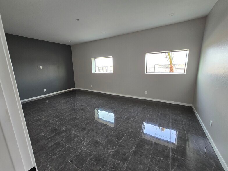 More Photos Of 14372 Rudi Kuefner, Horizon City Industrial For Sale