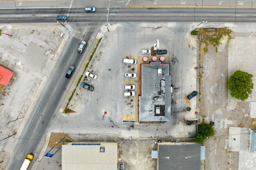 More Photos Of 1179 E Main St, Alice Fast Food For Sale