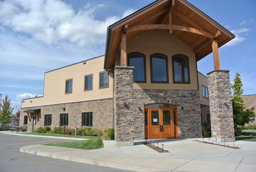 More Photos Of 3875 N Schreiber Way, Coeur d'Alene Warehouse For Lease