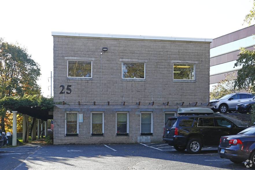 More Photos Of 25 Walls Dr, Fairfield Light Manufacturing For Lease