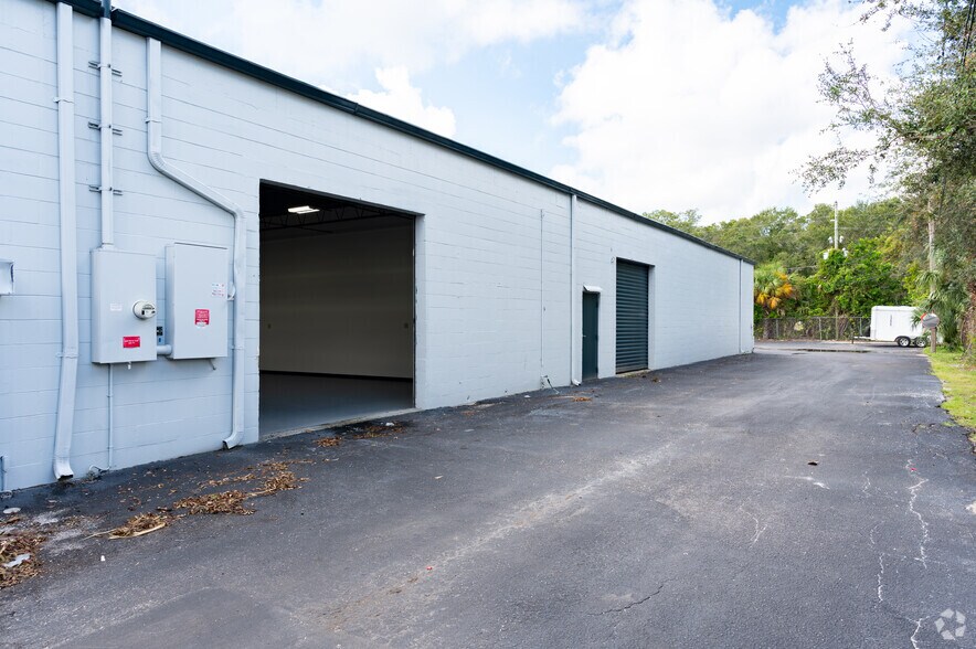 More Photos Of 6240 39th St N, Pinellas Park Unknown For Lease