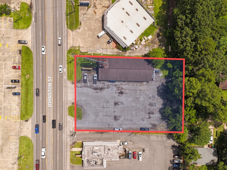 More Photos Of 4545 Johnston St, Lafayette Freestanding For Sale