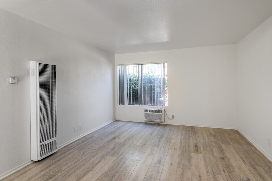More Photos Of 819 Wright Ave, Pasadena Apartments For Sale