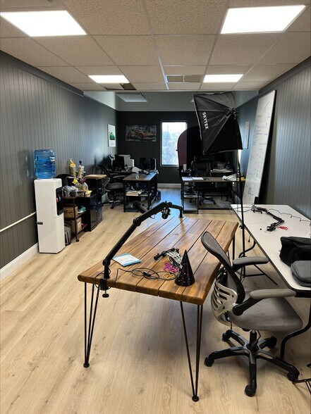 More Photos Of 35 Haddon Ave, Shrewsbury Light Distribution For Lease