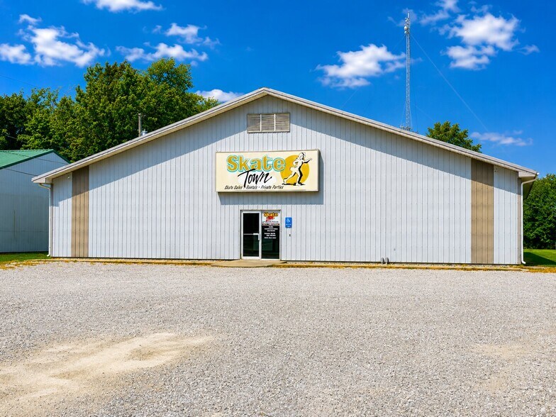 Primary Photo Of 3220 S Hwy 32, El Dorado Springs Skating Rink For Sale