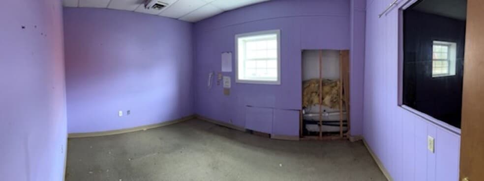 More Photos Of 2770 N Douglass St, Malden Storefront Retail Office For Sale