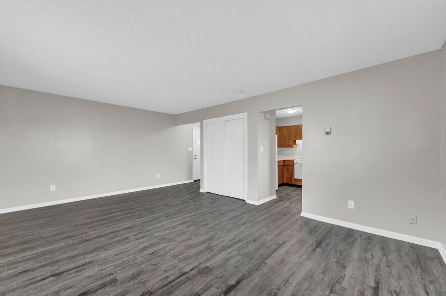 More Photos Of 8420-8438 Robinson St, Overland Park Apartments For Sale