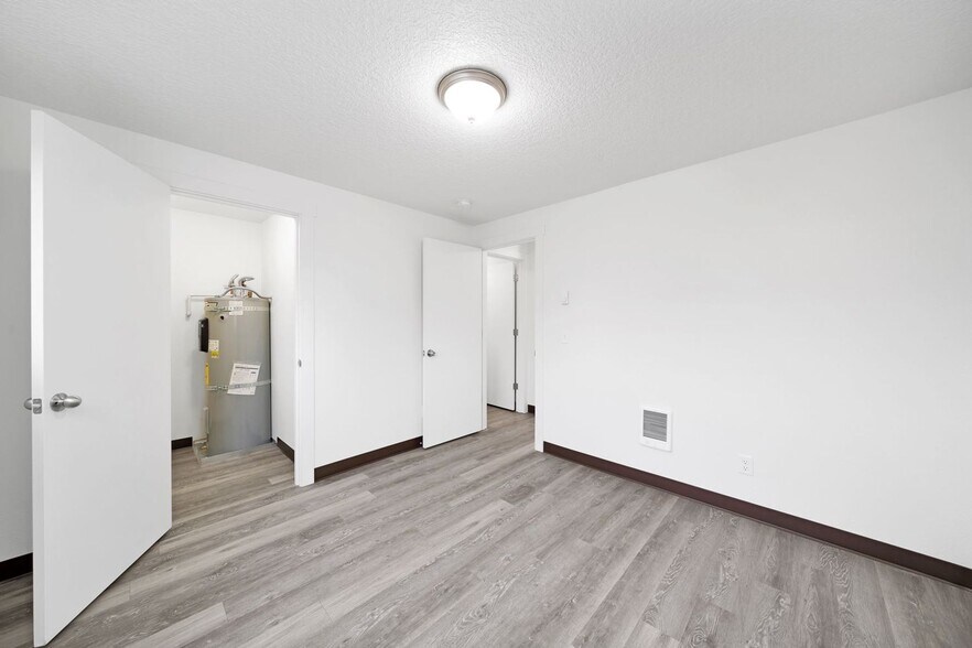 More Photos Of 13455 SE Oatfield Rd, Milwaukie Apartments For Sale