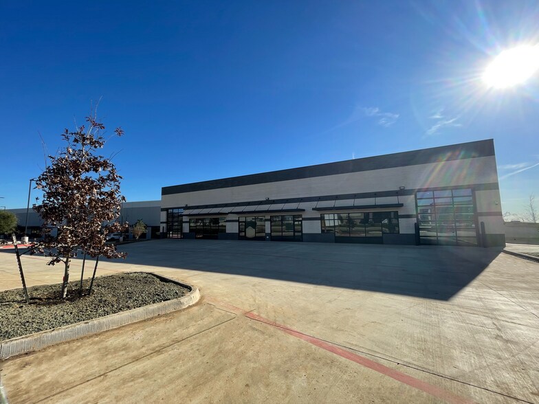 More Photos Of 150 Valley Ridge Blvd, Lewisville Warehouse For Lease
