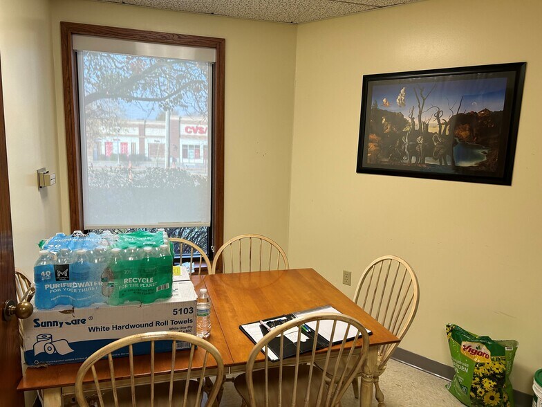 More Photos Of 1800 Union St, Lafayette Office For Sale