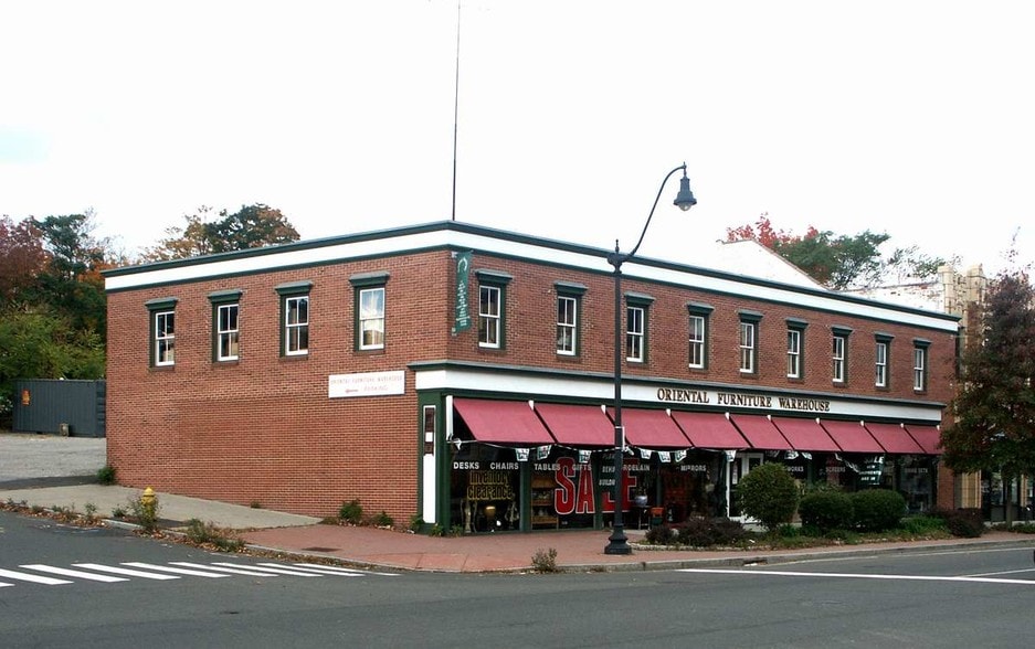 Primary Photo Of 602 West Ave, Norwalk Freestanding For Lease
