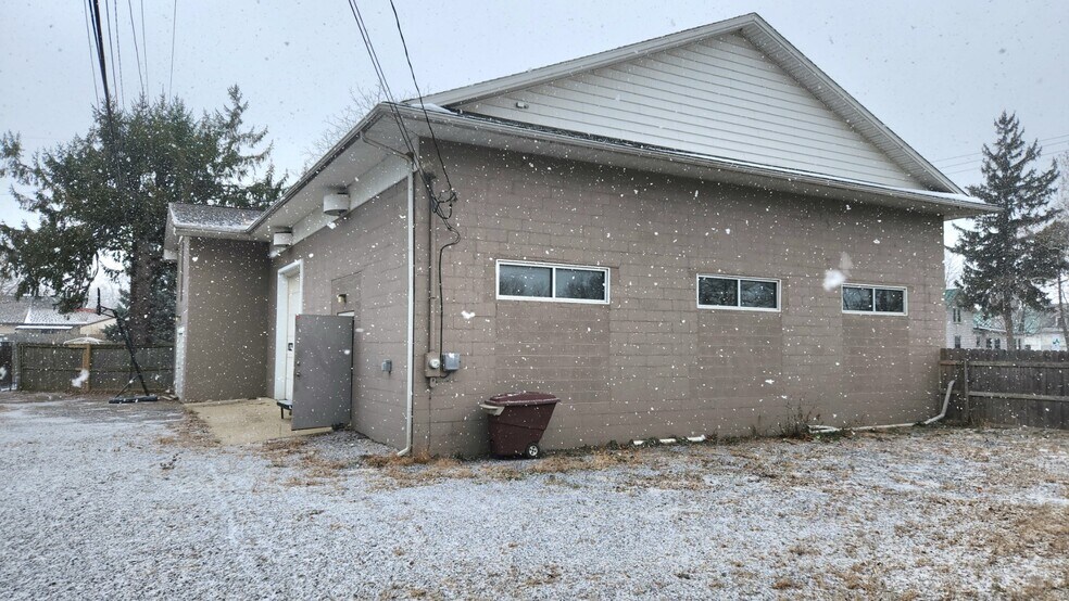 More Photos Of 3988 N Dixie Hwy, Monroe Service Station For Sale