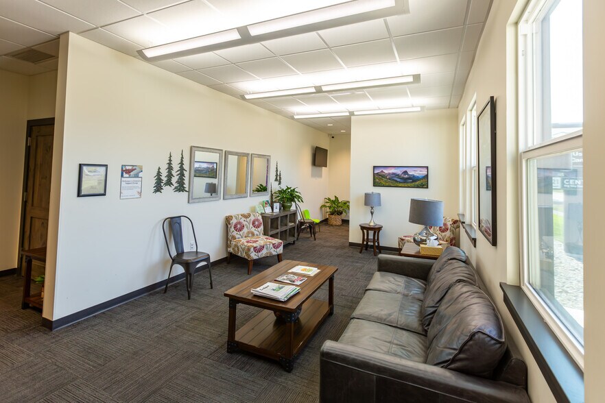 More Photos Of 200 W Railroad Ave, Plains Medical For Sale