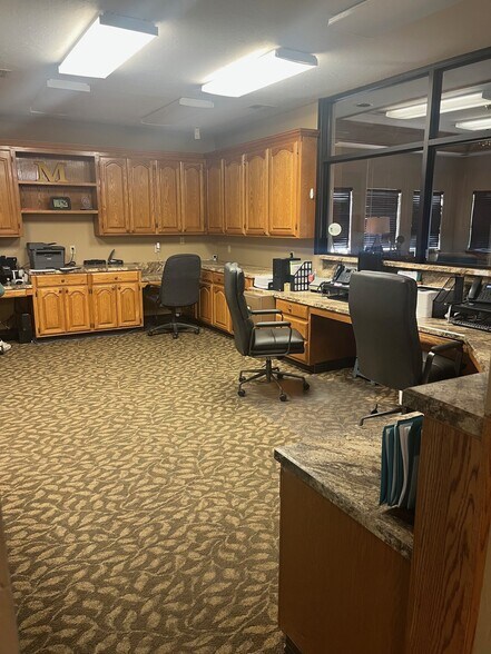 More Photos Of 725 NW 67th St, Lawton Medical For Lease