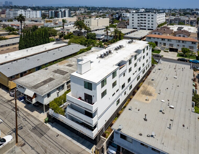More Photos Of 3667 Mentone Ave, Los Angeles Multifamily For Sale