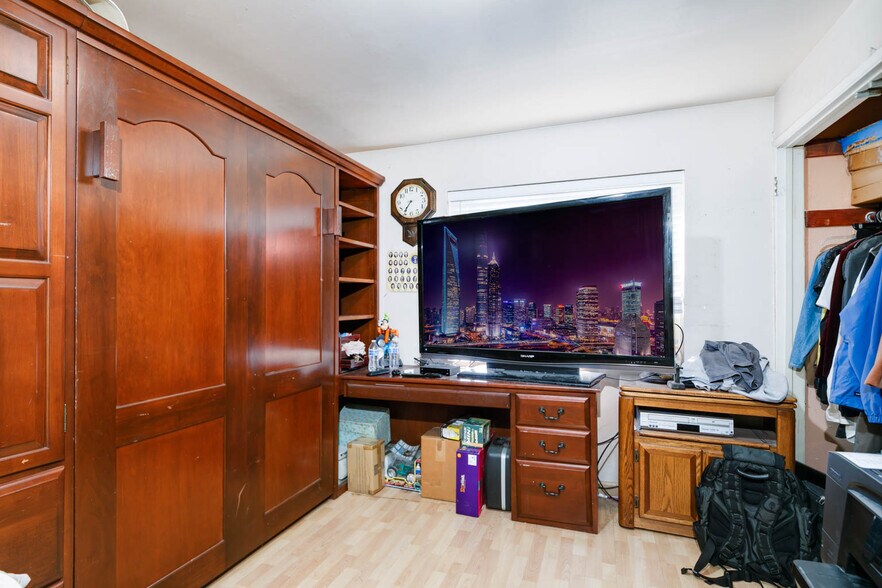 More Photos Of 708 N El Molino Ave, Pasadena Land For Sale