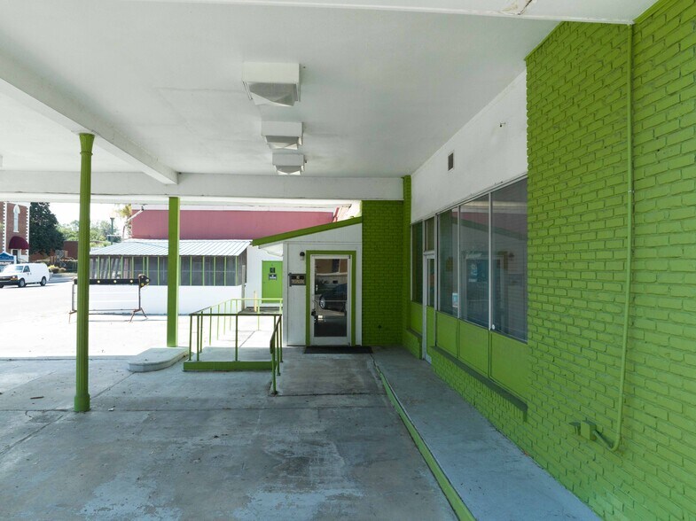 More Photos Of , Live Oak Unknown For Sale