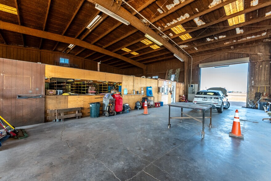 More Photos Of 397 E Evan Hewes Hwy, El Centro Auto Repair For Sale